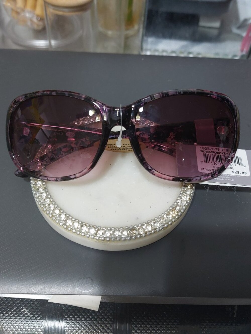 Beautiful FALLS CREEK Sunglasses UN0923 Beautiful Trendy Chic Summer Shades